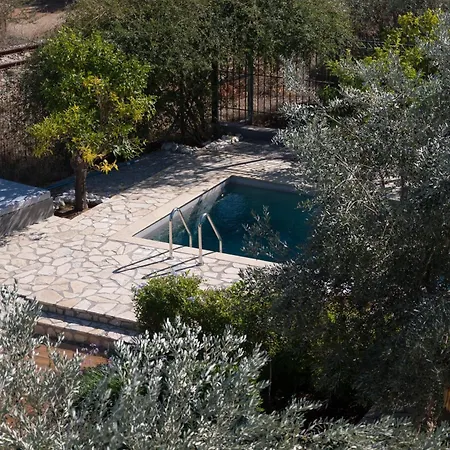 Villa Elysian Garden Míloi