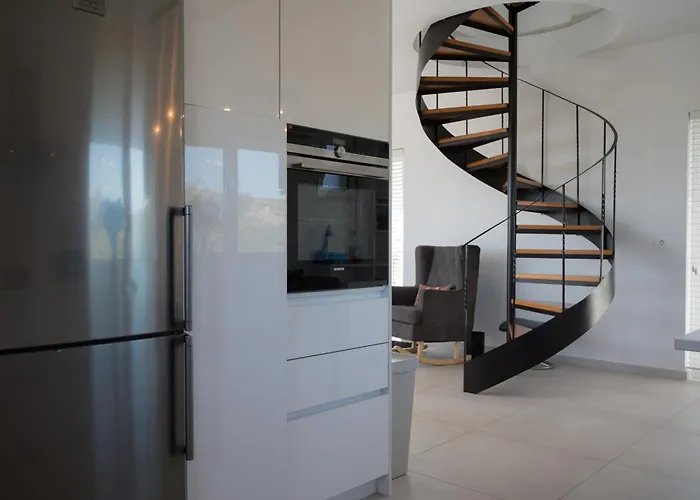 Elysian Garden Vila Míloi