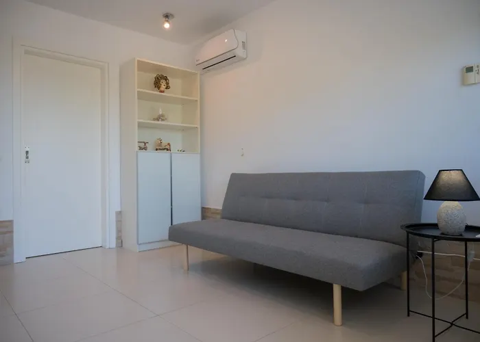 Vila Elysian Garden Míloi